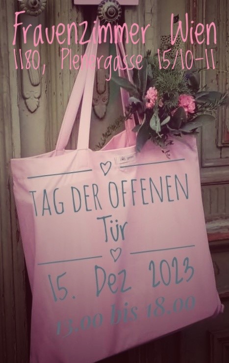 rosa Stoffsack, der an Türe hängt